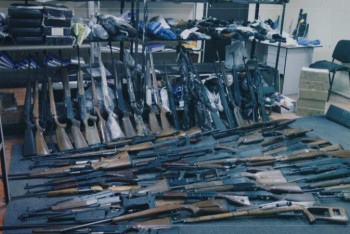 Фотография к новости: Члены ОПГ "Казахстанские" спрятали боевой арсенал на окраине села Байтерек