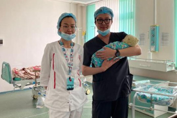 Фотография к новости: Младенец-гигант родился в Таразе