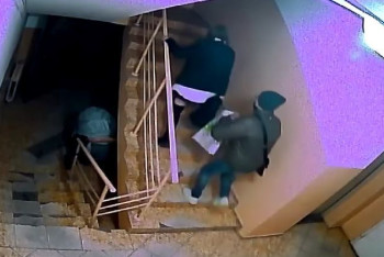 Фотография к новости: Полиция ищет мужчину, который домогался 16-летней школьницы в Нур-Султане