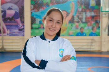 Фотография к новости: Казахстанки завоевали "золото" и "бронзу" чемпионата Азии по борьбе