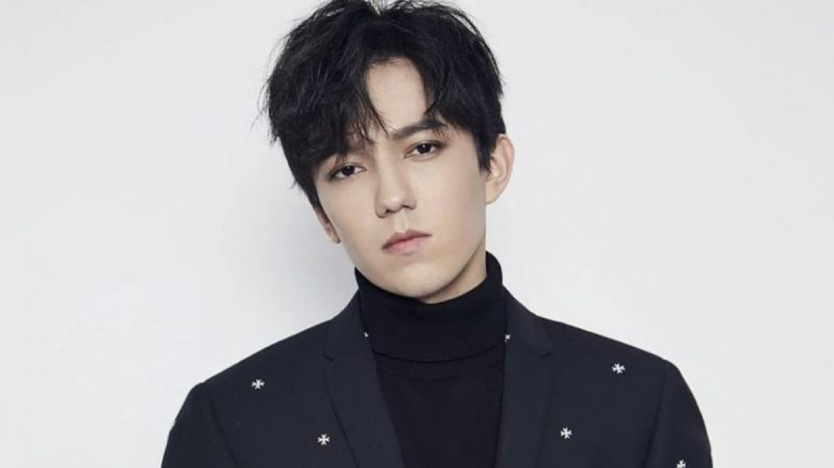 Фейк о вступлении Димаша Кудайбергена в оппозиционную партию распространяется в соцсетях