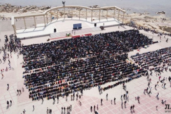 Фотография к новости: Более 2000 человек провели обряд вызова дождя в Актау. Как это было