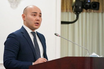 Фотография к новости: Не лениться и не бояться любой работы призвал казахстанцев министр нацэкономики