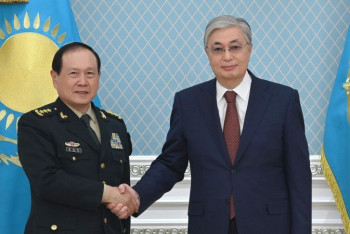 Фотография к новости: Касым-Жомарт Токаев принял министра обороны Китая