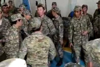 Фотография к новости: Сотрудников военкомата обвинили во лжи участники военных учений в Мангистау