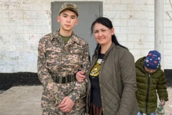 Фотография к новости: Родные умершего солдата в Жамбылской области не верят в версию об отравлении