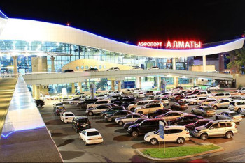 Фотография к новости: Имя Динмухамеда Кунаева предложили присвоить аэропорту Алматы депутаты