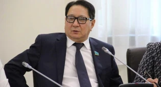 &quot;Страна должна знать своих грабителей&quot; - депутат о тех, кому выгоден рост базовой ставки