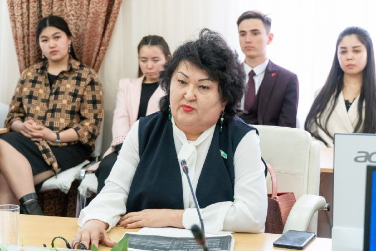 В экспертном клубе Sarap обсудили конституционную реформу в Казахстане