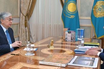 Фотография к новости: Токаев принял ректора Казахского национального университета имени Аль-Фараби