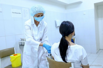 Фотография к новости: Казахстанцев продолжат бесплатно вакцинировать и ревакцинировать от КВИ