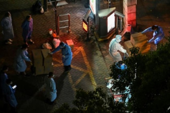 Фотография к новости: Из-за подозрения на один случай COVID в Гуанчжоу протестируют более пяти миллионов человек