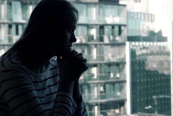 Фотография к новости: Родители школьников в Караганде возмущены, как рассказывают о суицидах их детям