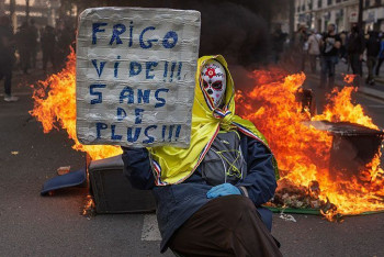 Фотография к новости: Cтолкновения демонстрантов с полицией произошли в Париже
