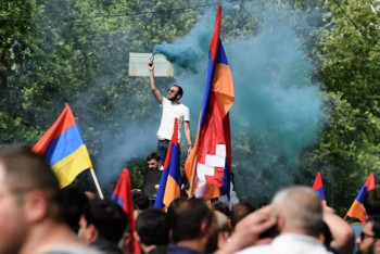 Фотография к новости: В Ереване начался многотысячный митинг оппозиции