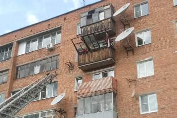 Фотография к новости: Обрушение балконной конструкции предотвратили в Усть-Каменогорске