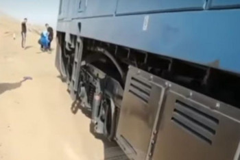 Фотография к новости: Песком замело железную дорогу в Мангистауской области