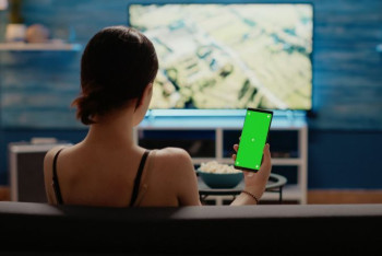 Фотография к новости: Доступы к популярным стримингам активно продавали в даркнете в апреле