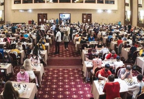 Фотография к новости: Казахстанцы везут пять медалей с чемпионата мира по быстрым шахматам