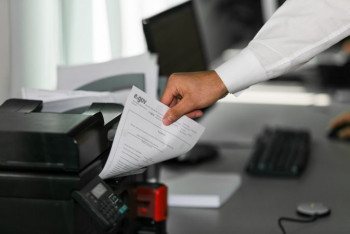 Фотография к новости: В ЦОНах перестанут выдавать расписки по ряду госуслуг