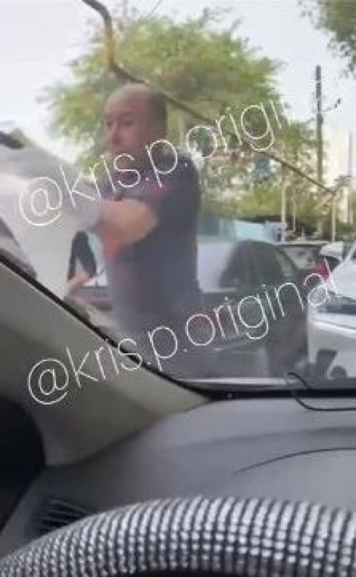 скриншот с видео