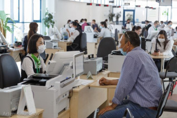 Фотография к новости: Казахстанцы теперь сами будут выбирать фото для паспорта