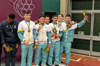 Фотография к новости: Казахстанский дзюдоист Тугелбаев победил серебряного призера Сурдлимпийских игр