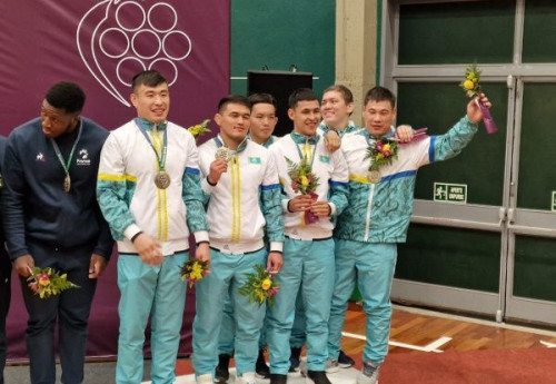 Фотография к новости: Казахстанский дзюдоист Тугелбаев победил серебряного призера Сурдлимпийских игр