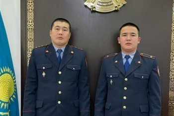 Фотография к новости: "Мы смело смотрели опасности в лицо" — полицейские, спасшие детей от пожара