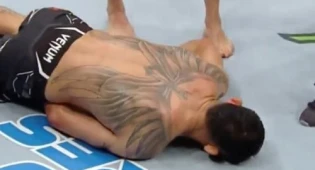 Звезду UFC отправили в глухой нокаут ударом ноги