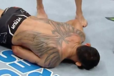 Фотография к новости: Звезду UFC отправили в глухой нокаут ударом ноги