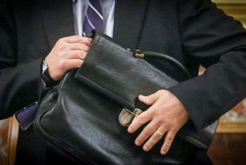 Фотография к новости: За день сразу пять российских губернаторов подали в отставку