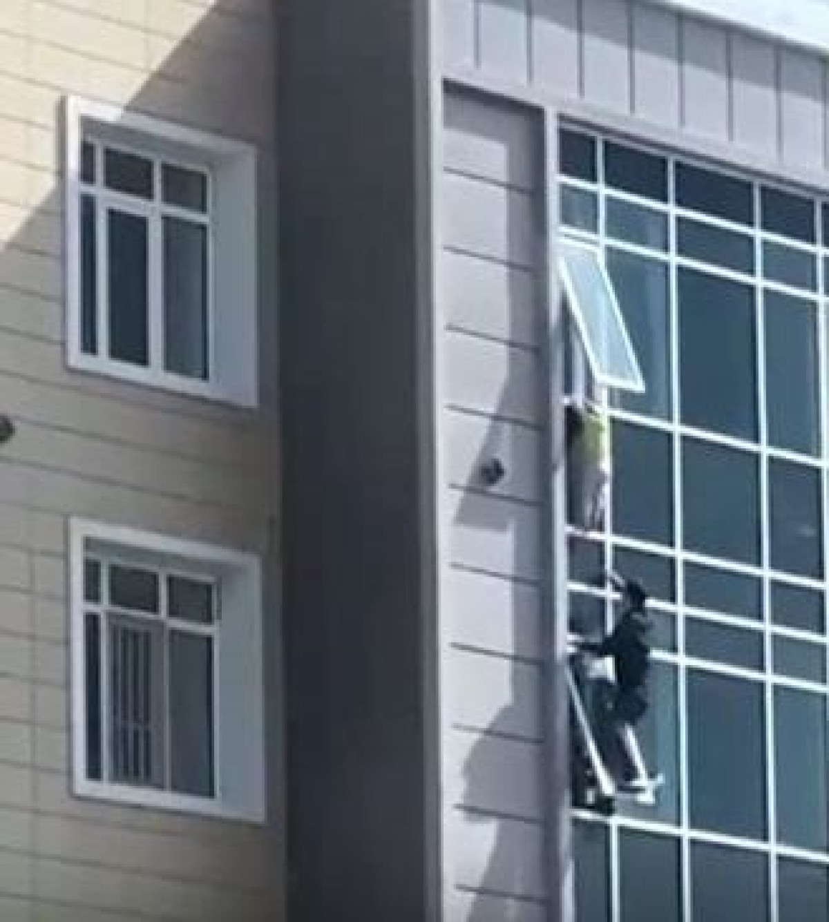 скриншот с видео