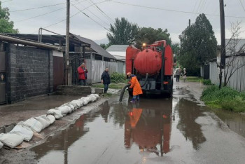 Фотография к новости: Более 40 вызовов о подтоплениях оказались ложными в Алматы