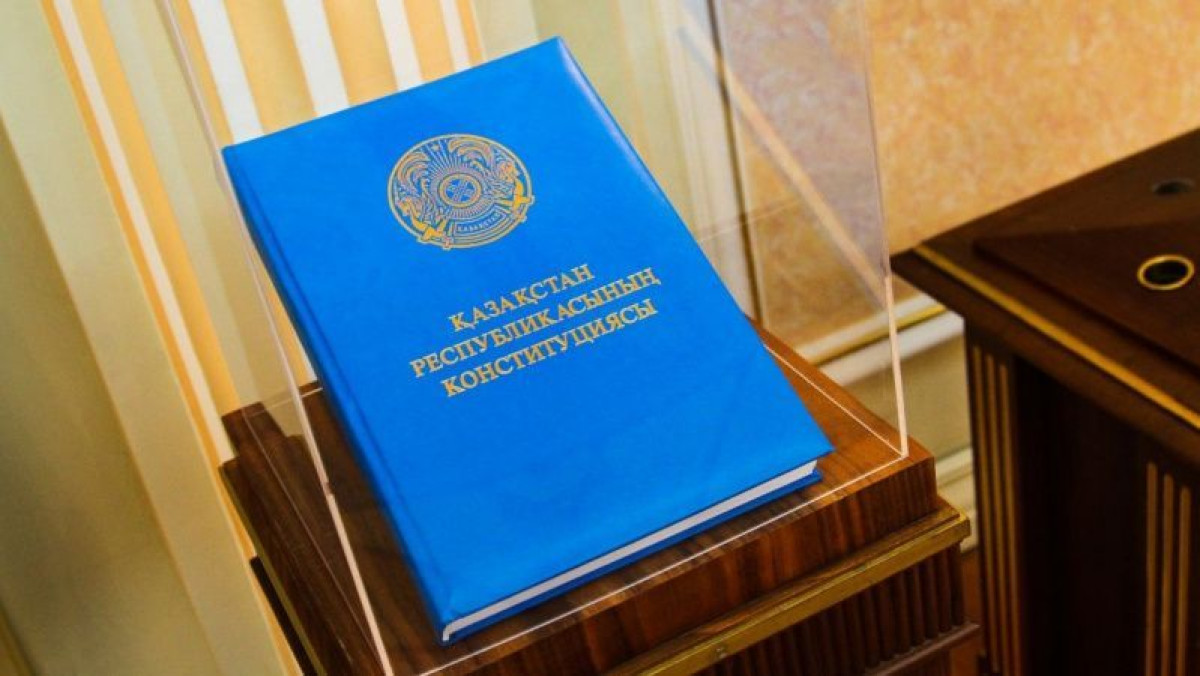 "Они готовы жонглировать страхами людей" — эксперты о противниках поправок в Конституцию