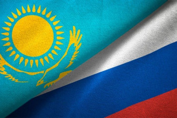 Фотография к новости: Смаилов обсудил с Мишустиным углубление стратегического партнерства