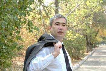 Фотография к новости: "Привязывать Конституцию к её неизменности, несменяемости принципов, есть странность" — политолог