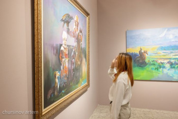 Фотография к новости: Юбилейная выставка художника Бурдесбекова открылась в столице