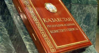 &quot;Право кошелька&quot; и прием &quot;Кенгуру&quot;. Как будут принимать законы после поправок в Конституцию РК