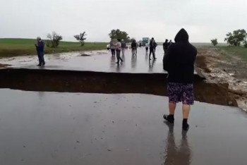 Фотография к новости: Участок дороги смыло дождём на трассе Алматы – Оскемен
