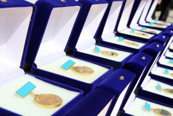 Фотография к новости: Вручение аттестатов "Алтын белгі" в столице пройдёт 17 июня