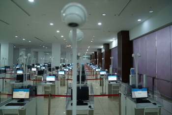 Фотография к новости: Абитуриент использовал видеокамеру и наушник на ЕНТ. Его результаты аннулировали