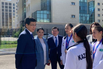 Фотография к новости: Снижается число абитуриентов, уезжающих учиться за рубеж - Аймагамбетов