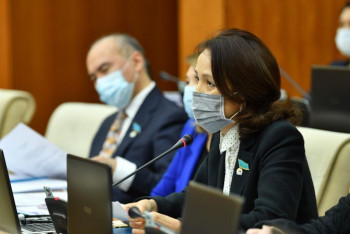 Фотография к новости: Фонд стал казначейством министерства здравоохранения – депутаты раскритиковали работу ФСМС