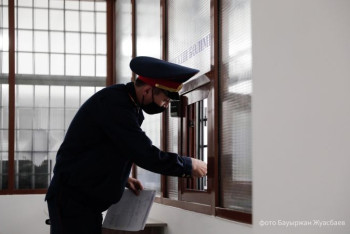 Фотография к новости: Напавшего в лифте на женщину с ребёнком задержала полиция Шымкента