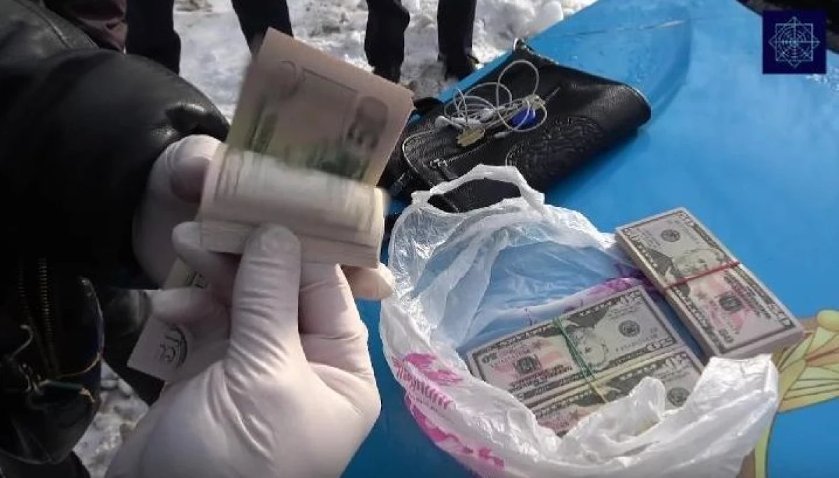 скриншот с видео