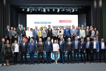 Фотография к новости: Преподаватели Satbayev University обсудили с сенаторами предстоящий референдум