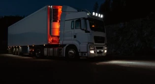 Казахстан не ограничивает работу российских и белорусских грузоперевозчиков  – МИИР РК