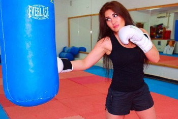 Фотография к новости: Казахстанская "GGG среди женщин" планирует первый бой после трёхлетней паузы