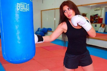 Фотография к новости: Казахстанская "GGG среди женщин" планирует первый бой после трёхлетней паузы